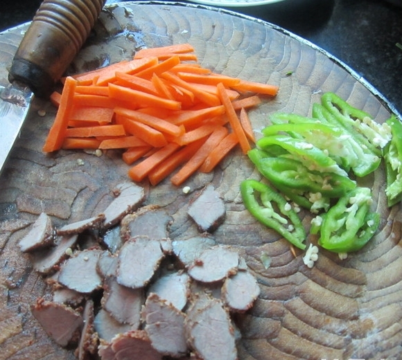 胡蘿蔔煸臘牛肉