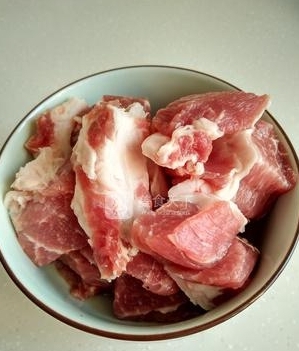 梅花肉燉小白菜凍豆腐
