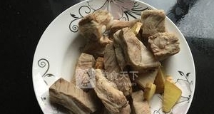 茶樹菇土豆排骨煲
