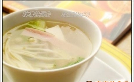 火腿金針豆腐湯