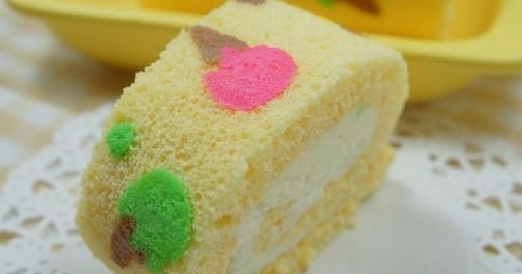 冰激凌模樣的彩繪蛋糕卷