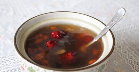 紅棗桂圓枸杞茶的功效和飲用技巧