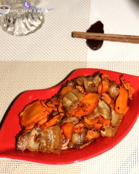 胡蘿蔔炒花肉
