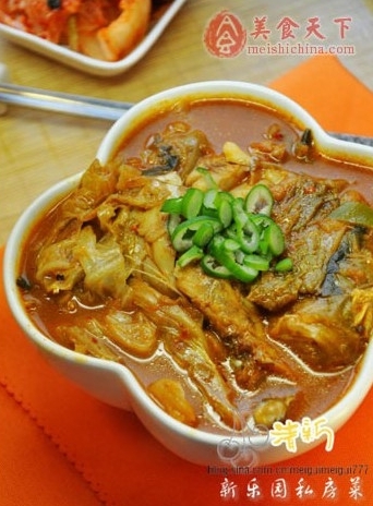 辣白菜燉黃菇魚