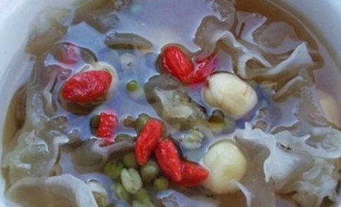 銀耳蓮子綠豆湯