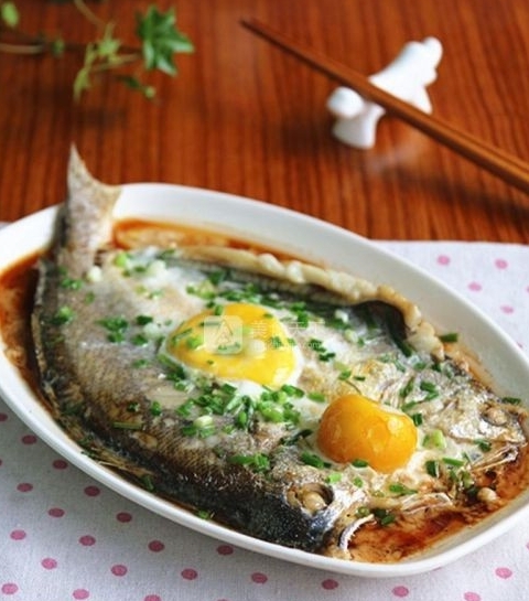 鹹蛋蒸黃魚