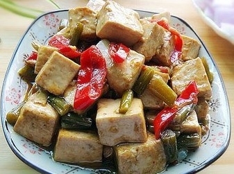 蒜苔燒豆腐