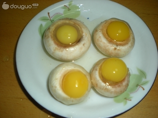 口蘑蒸鵪鶉蛋