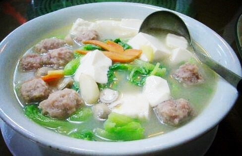 肉丸豆腐湯