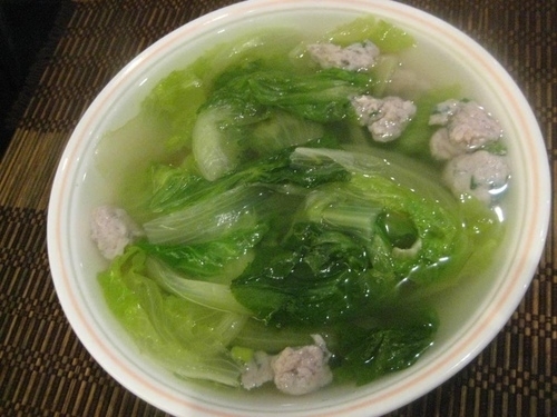 生菜鯪魚球湯