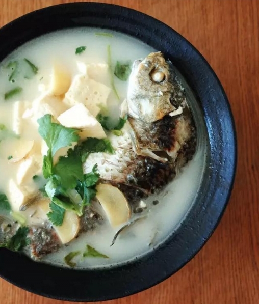 鯽魚豆腐料理食譜，清淡營養又可減肥