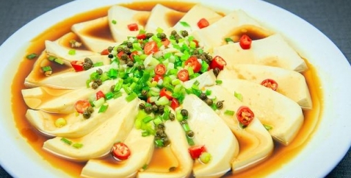 豆腐新吃法，廚師長簡單方法蒸出來的豆腐，嫩滑可口，一盤不夠吃