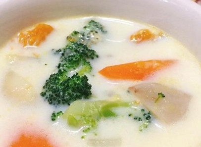 奶味蔬菜湯的做法