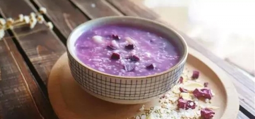 核桃銀耳紫薯粥的做法