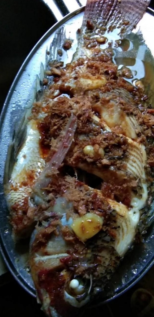 山姜粉蒸魚的做法
