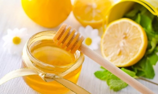 蜂蜜檸檬水的7大功效，原來常喝蜂蜜檸檬水有這麼多好處