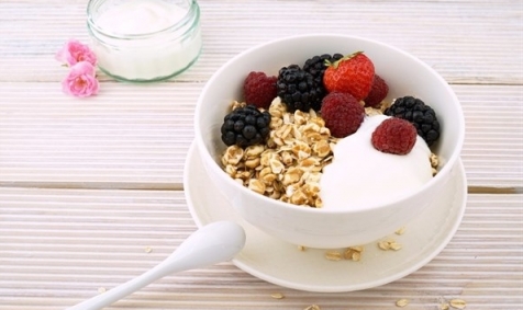 減肥早餐的做法，牛奶燕麥粥，能吃飽還減肥