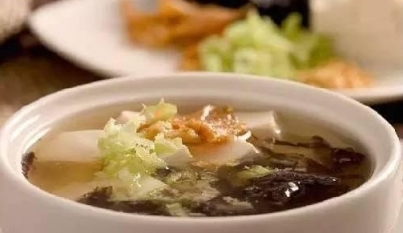 減肥不用餓，紫菜豆腐肉片湯的做法