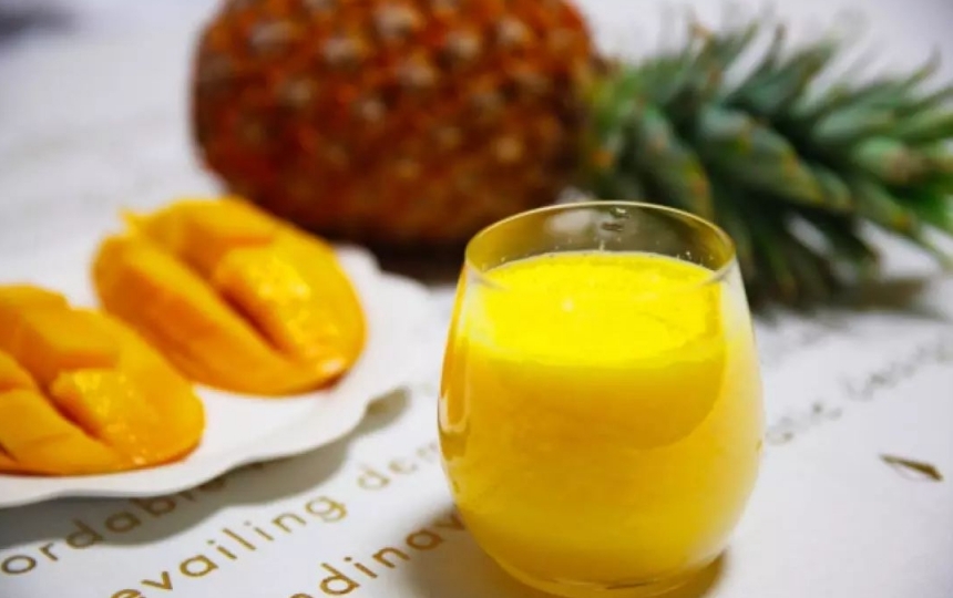 幫助消化鳳梨芒果汁，味道酸酸甜甜，做法簡簡單單