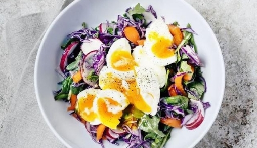十四天水煮蛋減肥食譜，同時可加入含低碳水化合物的蔬菜不餓肚子還能減肥