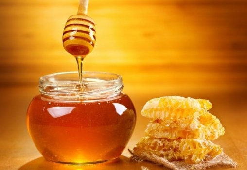睡前吃蜂蜜有什麼好處 睡前攝取蜂蜜8個好處找上你 有1種人最好別碰蜂蜜