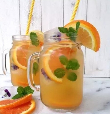 薄荷橙冰茶的做法，夏季飲品，入口清新橙香