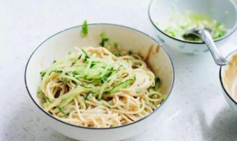 【夏季美食】芝麻醬拌麵食譜