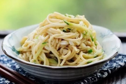 【夏季美食】芝麻醬拌麵食譜