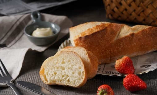 傳統法式麵包的做法+配方，麥香味濃郁的麵包