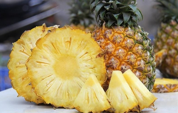 鳳梨是啥和菠蘿有區別嗎？別常吃又分不清楚