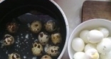 砂鍋墨魚鵪鶉蛋，墨魚仔的做法