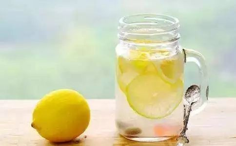 檸檬水圖解_檸檬水怎麼做好喝?